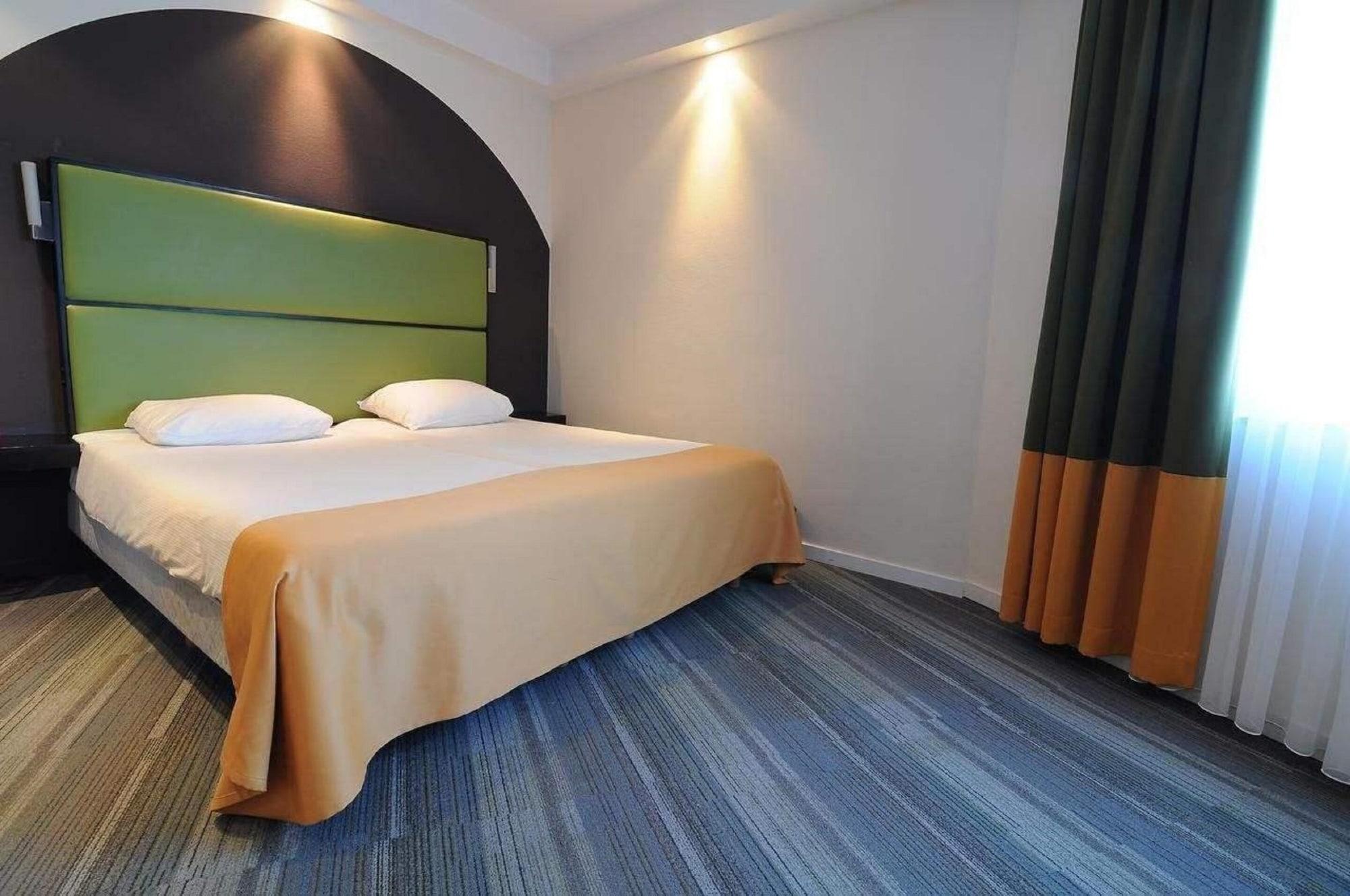 Hotel Αρλόν Δωμάτιο φωτογραφία