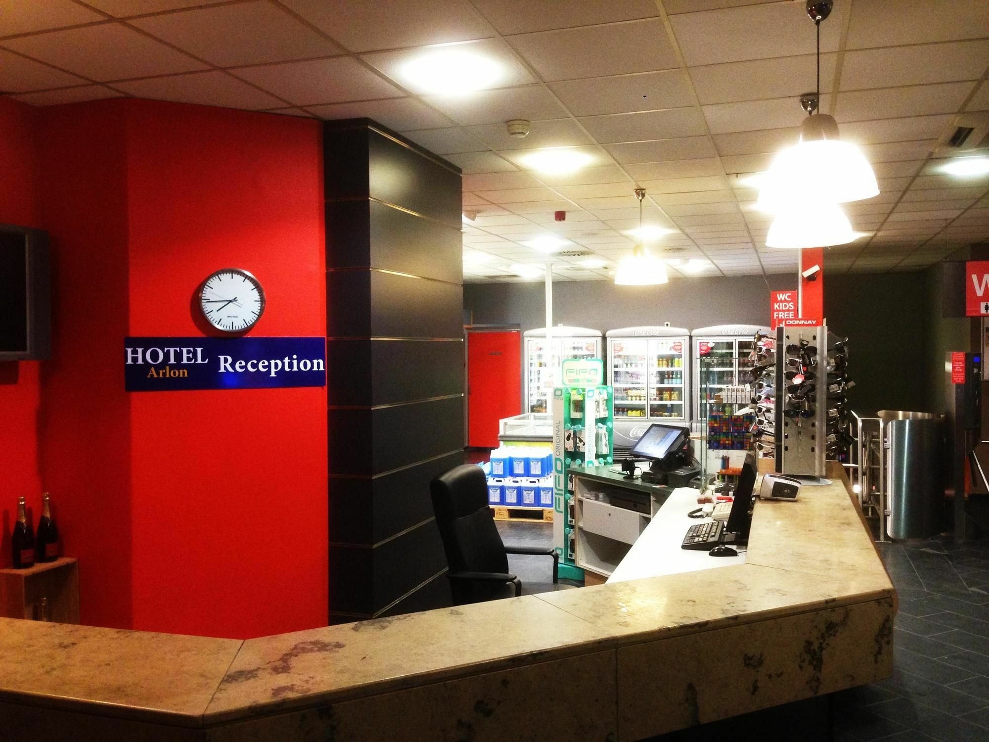 Hotel Αρλόν Εξωτερικό φωτογραφία